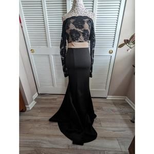 Windsor lace formal gown